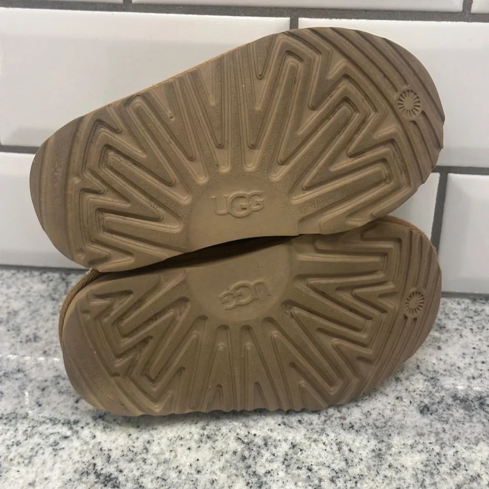 UGG Kids 8 Toddler Tasman Slippers Chestnut Suede Braid Cozy Classic